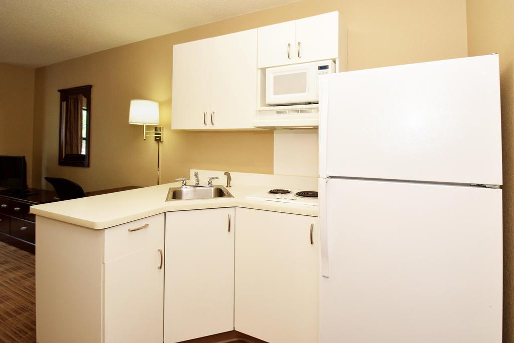 Extended Stay America Select Suites - Jacksonville - Lenoir Avenue East Exterior foto